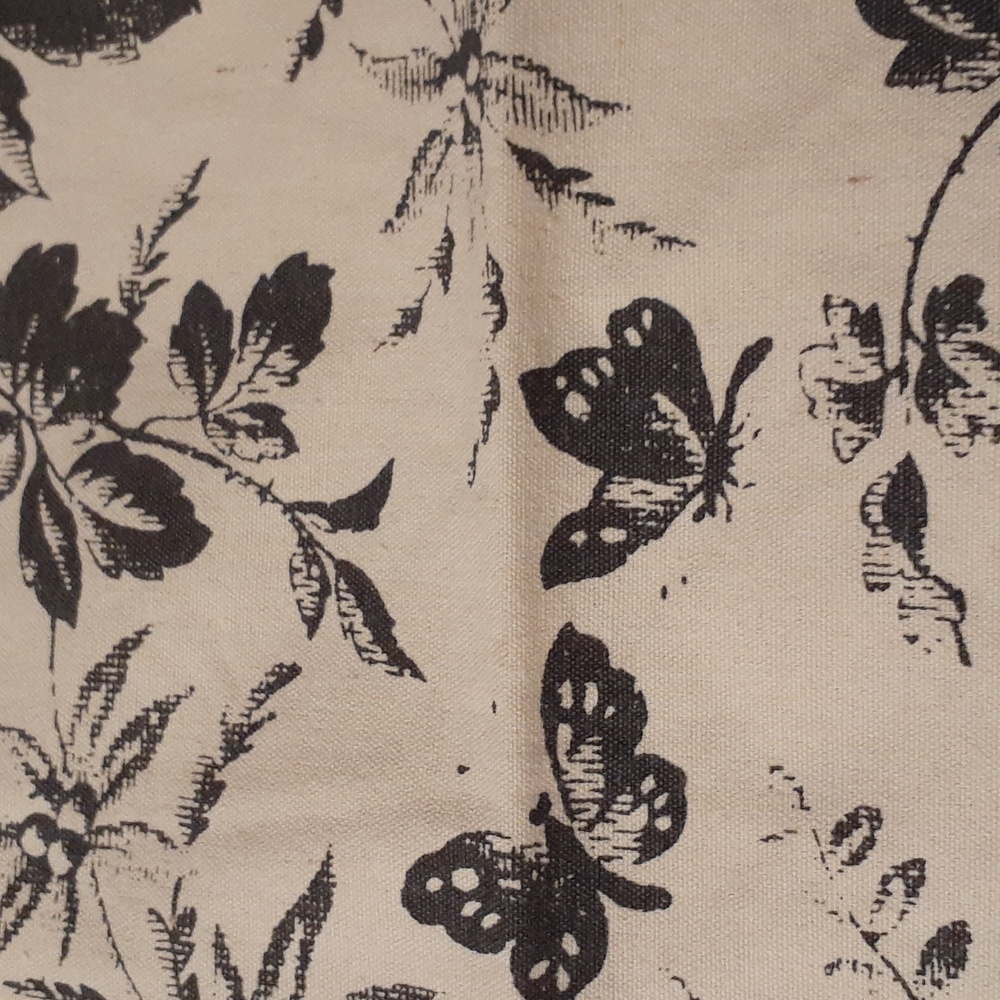 GUCCI FEMALE SATIN BLOOM POUCH TOTE NWT - Picture 3 of 11